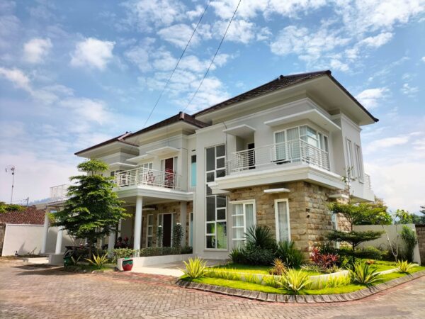 de Terrace Villa’s – Investasi Property 1km Alun-alun Kota Batu